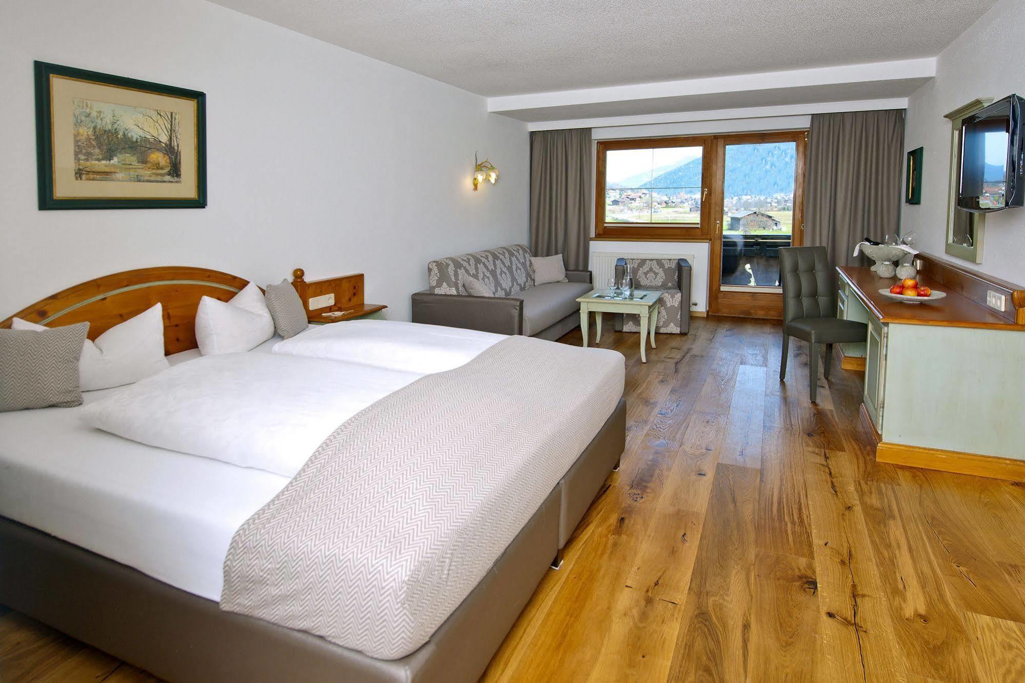 Hotel Bergjuwel Neustift im Stubaital Bagian luar foto